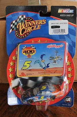2002 Winners Circle #5 Terry Labonte Kellogg's/RoadRunner 1/64 Monte Carlo - Image 1 of 2