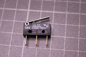 10 Stk Microschalter Nr.23 CHERRY DB3C-B1LB 1 Wechsler 0,1A 250 VAC mit Hebel - Bild 1 von 1