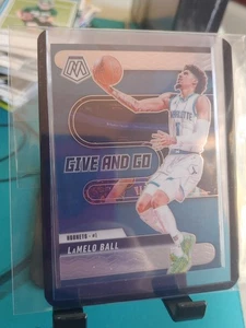 bola lamelo 2024 Mosiac Give And Go - Imagen 1 de 2