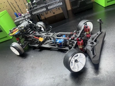 Combo Yokomo Drift Car 1/10 2x2 totalmente construido Hobbywing Foto 1 de 4