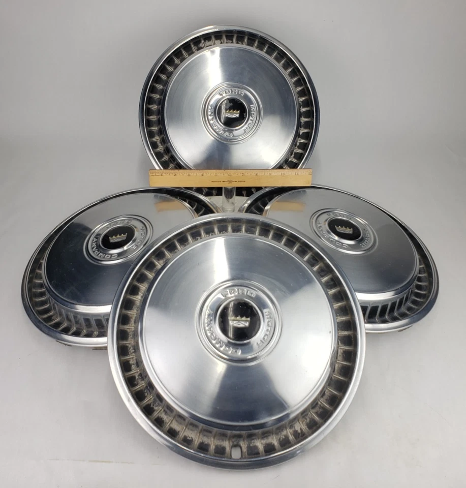 4x Cubiertas de tapacubos de acero inoxidable F-100 para camioneta Ford F100 1971-1977 OEM 15" Foto 1 de 4