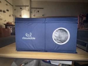 Cooling Outdoor Cat House | Weatherproof & Insulated | 26 in x 17 in - Picture 1 of 11