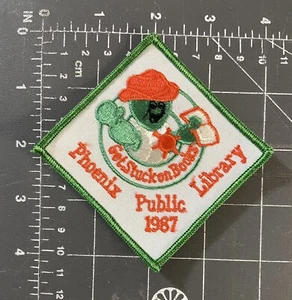 Vintage Phoenix Public Library Patch Get Stuck On Books Arizona AZ Cactus 1987 - Picture 1 of 9