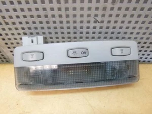 Piloto interior trasero 8200003037 RENAULT VEL SATISFA (BJ0_) 2.2 DCI - Imagen 1 de 5