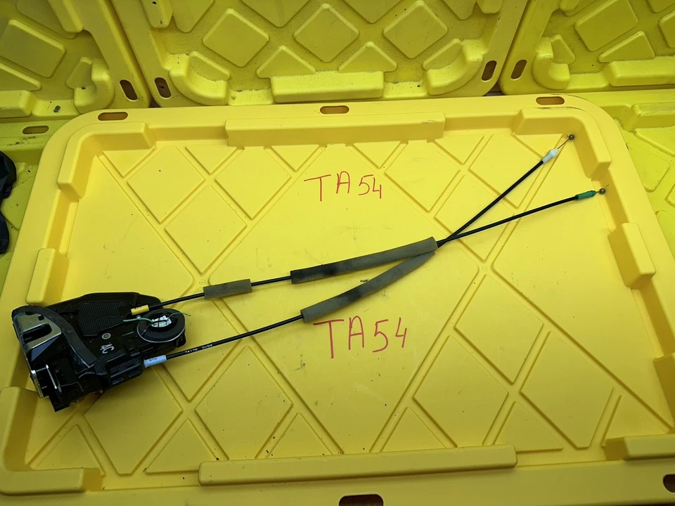 2007-2016 Toyota Camry Left Driver Side Rear Door Actuator Lock OEM A084219 - Image 1 of 4