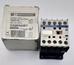 Relè controllo telemeccanico 48V 50/60HZ CA2KN22E7 - Foto 1 di 5