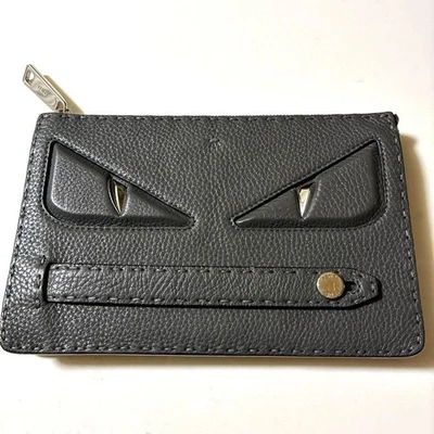 Bolso sin asas Fendi Monster Bugs Selleria de cuero negro para hombre/unisex usado Foto 1 de 4