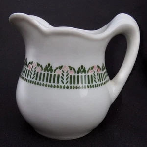 Jarra de crema St. Nicholas Plaza Hotel 1930 Hutschenreuther Restaurant Ware - Imagen 1 de 4