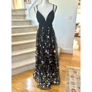 Mac Duggal Black Embroidered Sequin Floral Backless Gown - Picture 1 of 10