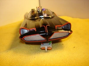 Vintage 60's Batmobile Penguin & Catwoman slot car 1/24 offered by MTH - Picture 1 of 17