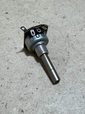 1x RFT Poti Potentiometer 1K1 1kOhm linear Drehwiderstand 6mm Achse #AS-O02 - Bild 1 von 4