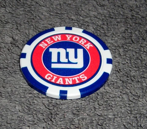 NFL NEW YORK GIANTS SOUVENIR COLLECTIBLE POKER CHIP GOLF BALL MARKER Cover