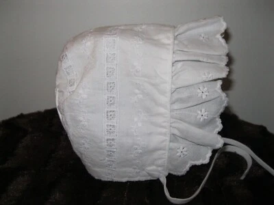 Gorro de bebé vintage blanco de encaje con ileta talla 6_12 meses Pascua primavera Foto 1 de 4