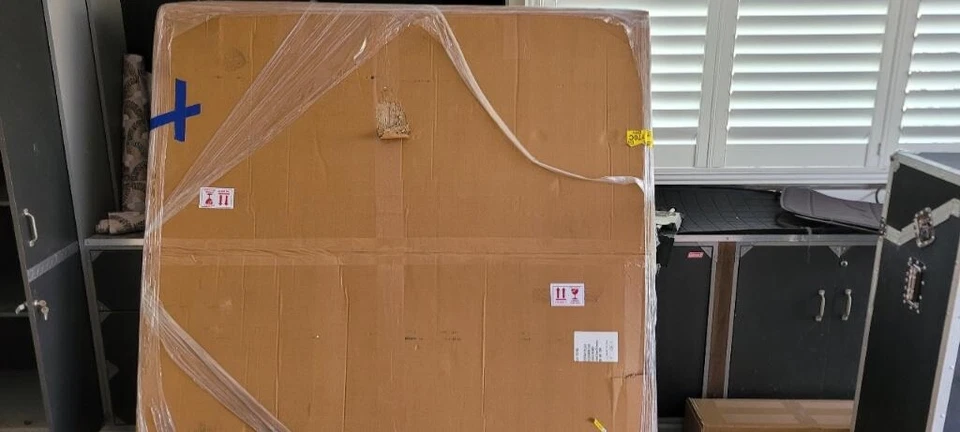 Araña cuadrada de dos niveles de hierro forjado vintage granero metal castilla Foto 1 de 2