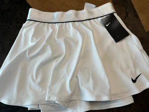 Neu mit Etikett Nike Tennis-Skort Volant weiß Damen XS 939318-100 Athleisure - Bild 1 von 6