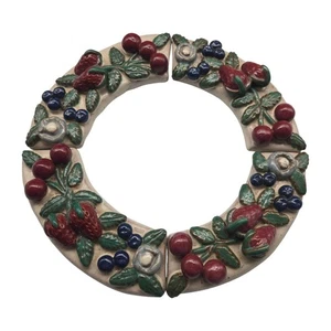 Anillo para servir guirnalda de cerámica Blue Hill tema de frutas Redware - Imagen 1 de 8