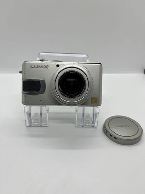Panasonic LUMIX DMC-LX2 fotocamera digitale compatta argento autentica buone condizioni - Immagine 1 di 4