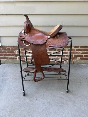 Dr J 14” Saddle - Image 1 of 3