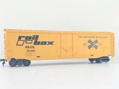 *READ Tyco HO Scale #10000 Rail Box RBOX 50' Plug Door Box Car Freight Train - Image 1 of 4