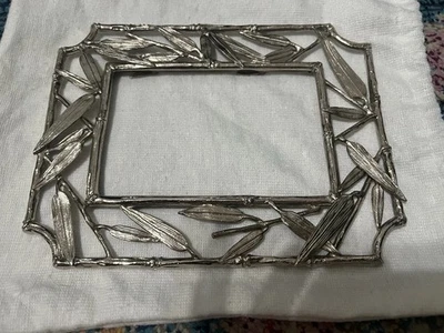 Marco de hojas de bambú Michael Aram 4x6 plateado metal vertical u horizontal - sin respaldo Foto 1 de 4