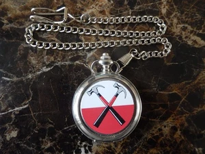 PINK FLOYD HAMMERS THE WALL CHROME POCKET WATCH WITH CHAIN (NEW) - Picture 1 of 3