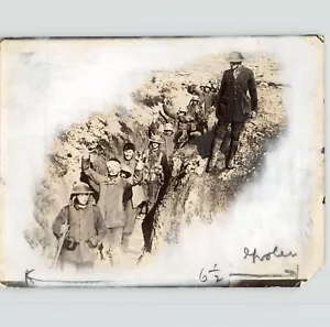 Troops Bring in German PRISONERS March in Trench World War I 1914-18 Press Photo - Picture 1 of 2