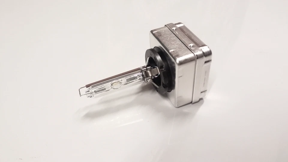 Genuine Volvo Xenon Bulb - 30763954 - Image 1 of 1