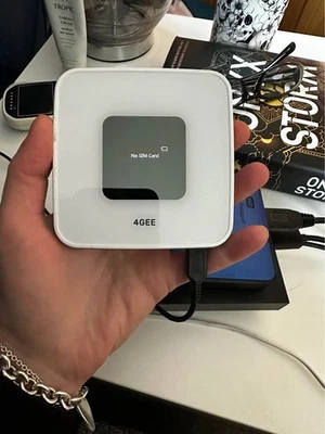 Alcatel Osprey Y855V EE Hotspot 4G - Image 1 of 2