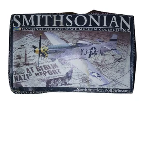 REVELL SMITHSONIAN NORTH AMERICAN P51-D MUSTANG MODEL KIT 1986 - Picture 1 of 5