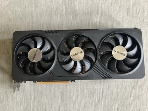 GIGABYTE RX 7900 GRE GAMING OC 16GB GDDR6 *NOT WORKING** AS-IS, FOR PARTS REPAIR - Afbeelding 1 van 6