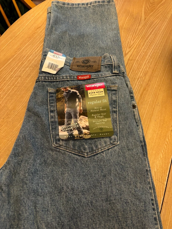 Wrangler Five Star Regular Fit 30 X 32 Light Wash Mens Jeans Pants