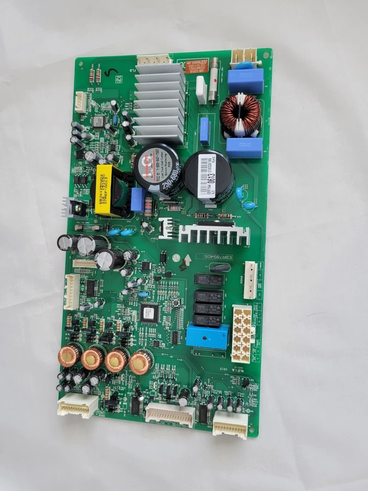 Placa de control de energía para refrigerador Kenmore parte #EBR78940612 Foto 1 de 3