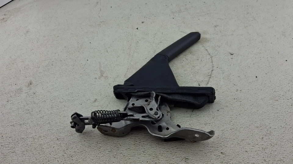 VOLKSWAGEN PASSAT 2012-2022 EMERGENCIA ESTACIONAMIENTO FRENO LIBERACIÓN MANIJA PALANCA OEM Foto 1 de 4