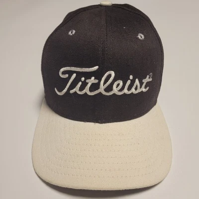 Sombrero de colección New Era Titleist con correa trasera negro blanco Bill Foto 1 de 4