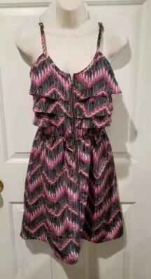 Vestido Xhilaration para mujer con tiras en capas con volantes en el pecho cremallera cruda talla mediana  Foto 1 de 4