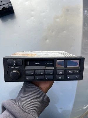 Sistema de radio Dolby OEM para BMW FM y reproductor de casete Foto 1 de 3