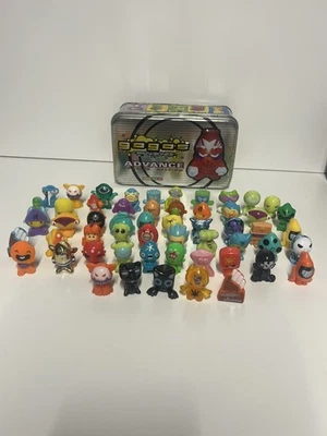 Gogos Crazy Bones Advance Special Edition Tin 2008  with 55 figures  - Image 1 of 4