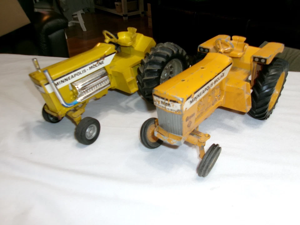 Tractor de tracción Agco Farm Toy Minneapolis Moline original G1000 Minnie Mo Foto 1 de 2