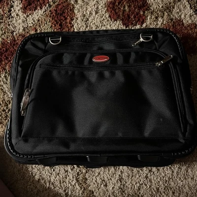 Bolsa de vuelo piloto de Contrail 16" x 13" x 6" negra Foto 1 de 4