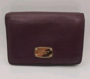 MICHAEL KORS Gold Plaque BurgundyPebbled Leather Bifold Card Case Compact Wallet - Picture 1 of 8
