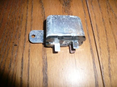 1975-79 Ford T-Bird LTD Torino Cougar Lincoln SPEED CONTROL RELAY D7AF-9C792-AA - Изображение 1 из 3