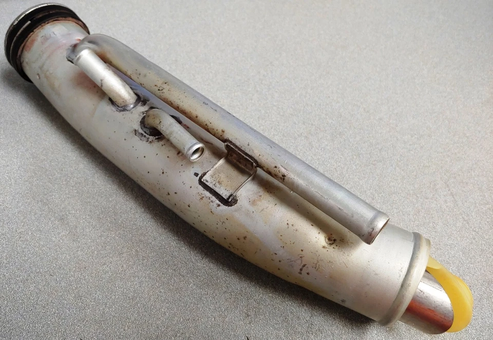 MUY BONITO USADO ORIGINAL GENUINO PORSCHE 924S 944 CUELLO DE LLENADO DE COMBUSTIBLE 1986-91 Foto 1 de 4