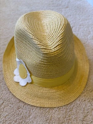 GYMBOREE Niña Paja Fedora Blanco Amarillo Margarita Flor Vestido Sombrero Talla 5-7 Nuevo sin Etiquetas Foto 1 de 3
