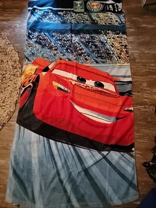 Toalla de playa aligeradora Cars 3 McQueen DISNEY/PIXAR - Imagen 1 de 3