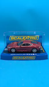 Scalextric C2994 Aston Martin DBS rojo - Imagen 1 de 5