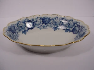 Cuenco de verduras ovalado azul Schumann Heirloom 9 7/8" - Imagen 1 de 13