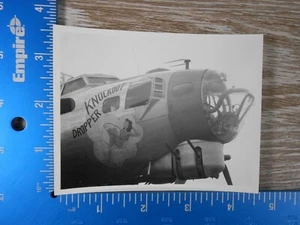 VINTAGE WW2 PHOTO UNPUBLISHED 8TH AIR FORCE B17 PLANE NOSE KNOCKOUT DROPPER 100C - Picture 1 of 3