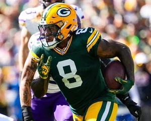 Foto de fútbol americano de Josh Jacobs Running Action Green Bay Packers 8x10 NFL - Imagen 1 de 1