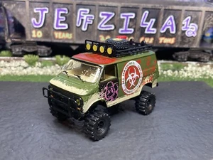 1971 Chevy Van G20 G10 Lifted 4x4 Truck 1/64 Diecast Custom Off Road M2 Machines - Picture 1 of 14