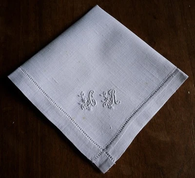 Serviette thé/Mouchoir ancien brodé en pur fil de lin monogramme fleur CR/Jour/2 - Photo 1/4